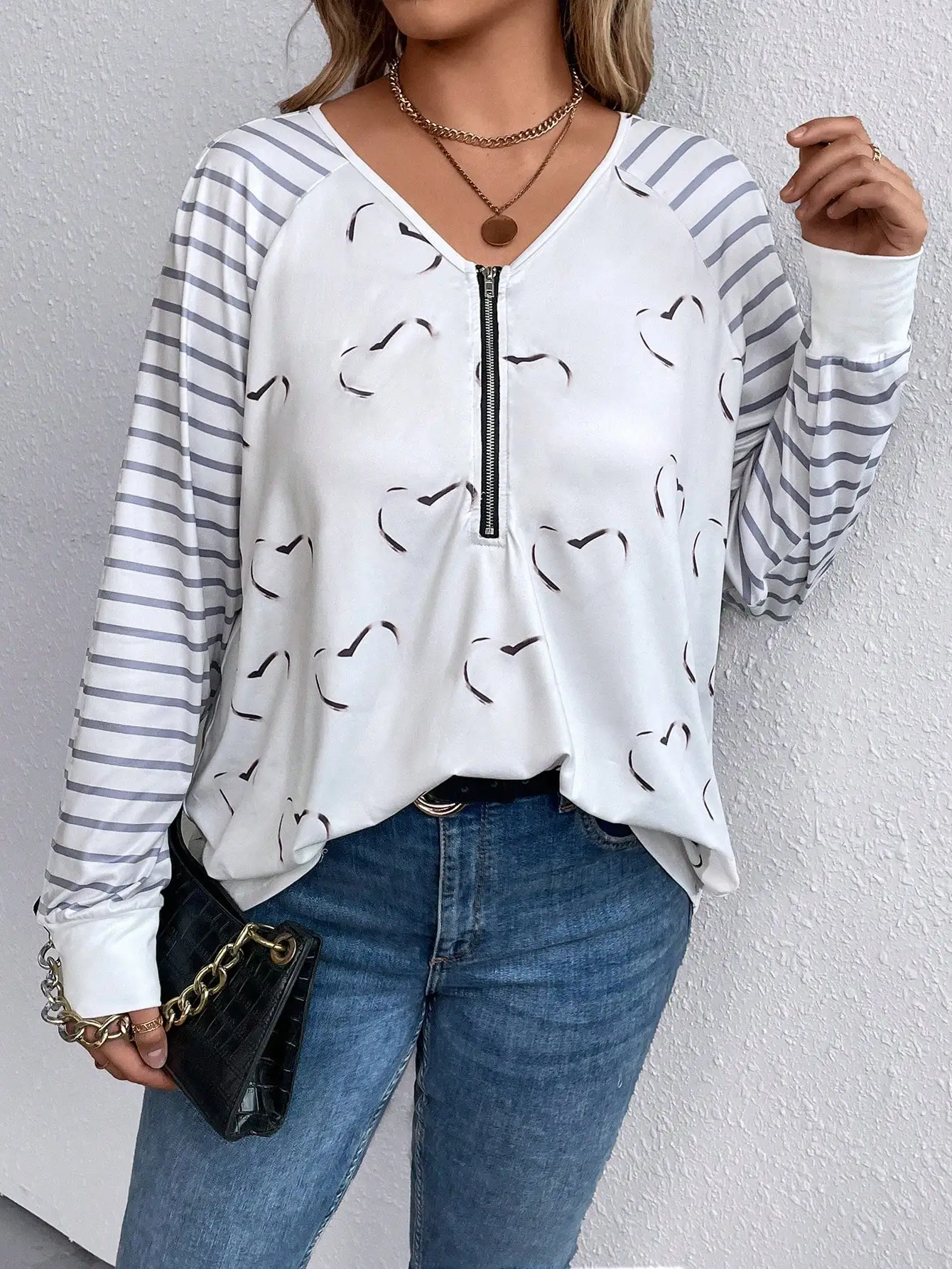 Women's Plus Size Heart Print Raglan Sleeve Top, Casual Half Zip Striped Long Sleeve T-Shirt, V-Neck Loose Blouse For Ladies
Women's Plus Size Heart Print Raglan Sleeve Top, Casual Half Zip Striped Long Sleeve T-Shirt, V-Neck Loose Blouse For Ladies