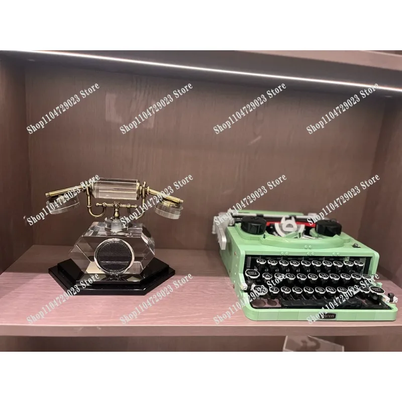 Hot-selling modern minimalist creative retro crystal phone ornament model room sales office sales center desktop decoration
Hot-selling modern minimalist creative retro crystal phone ornament model room sales office sales center desktop decoration