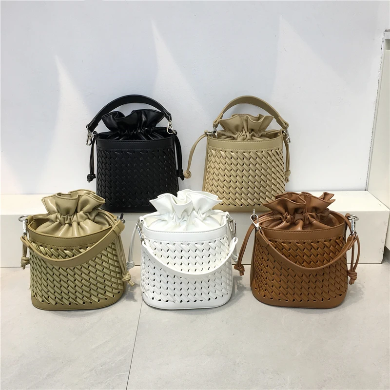 Women's new 2025 messenger Handbag shoulder hollow woven bag summer bucket Casual Inner Fabric Shopping Bag
Women's new 2025 messenger Handbag shoulder hollow woven bag summer bucket Casual Inner Fabric Shopping Bag
