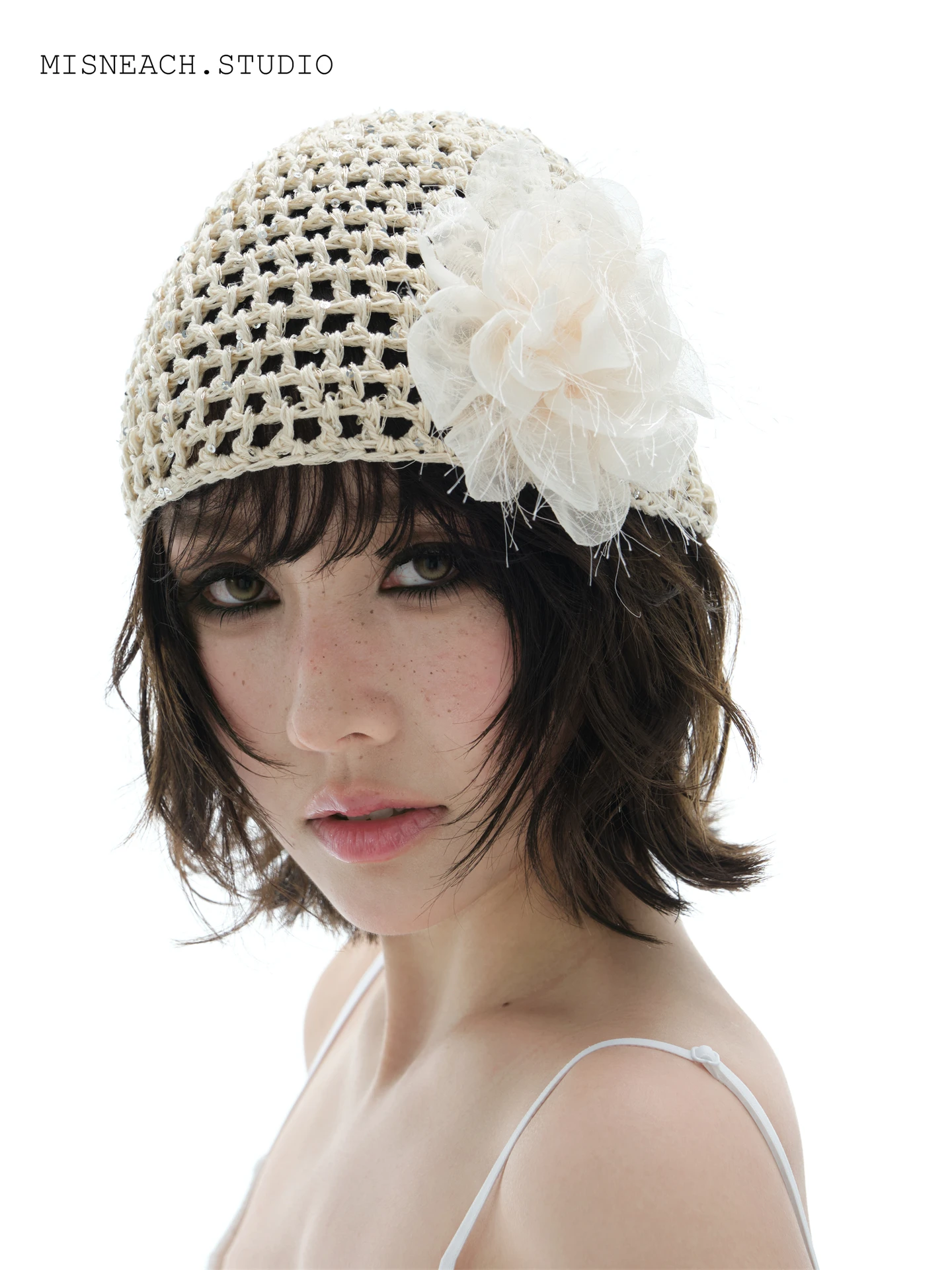 Hand Knitted Hollow out Knit Hat Women's Summer Vacation Ambient Feeling Floral Decorated Tunic Style Cap Breathable Ultra Thin
Hand Knitted Hollow out Knit Hat Women's Summer Vacation Ambient Feeling Floral Decorated Tunic Style Cap Breathable Ultra Thin