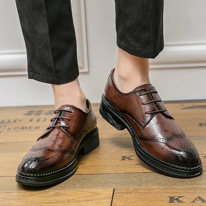 2023 New Master Design Classic Derby Men's Dress Leather Shoes Brogue Round Toe Business Office Wedding Shoes Wear Elegant
2023 New Master Design Classic Derby Men's Dress Leather Shoes Brogue Round Toe Business Office Wedding Shoes Wear Elegant
