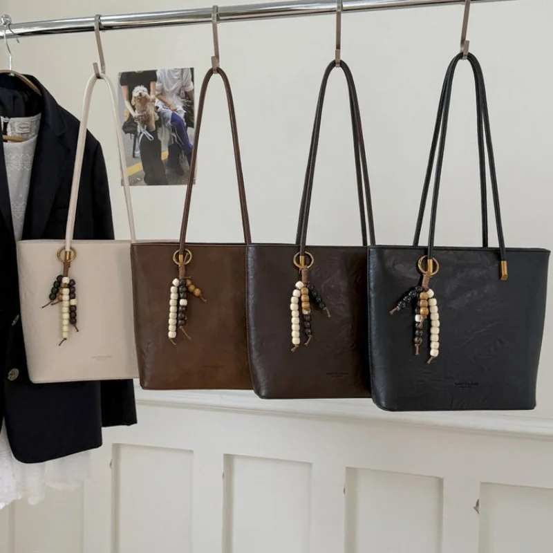 Роскошная женская повседневная модная кожаная сумка через плечо, модная элегантная женская простая винтажная сумка
Роскошная женская повседневная модная кожаная сумка через плечо, модная элегантная женская простая винтажная сумка