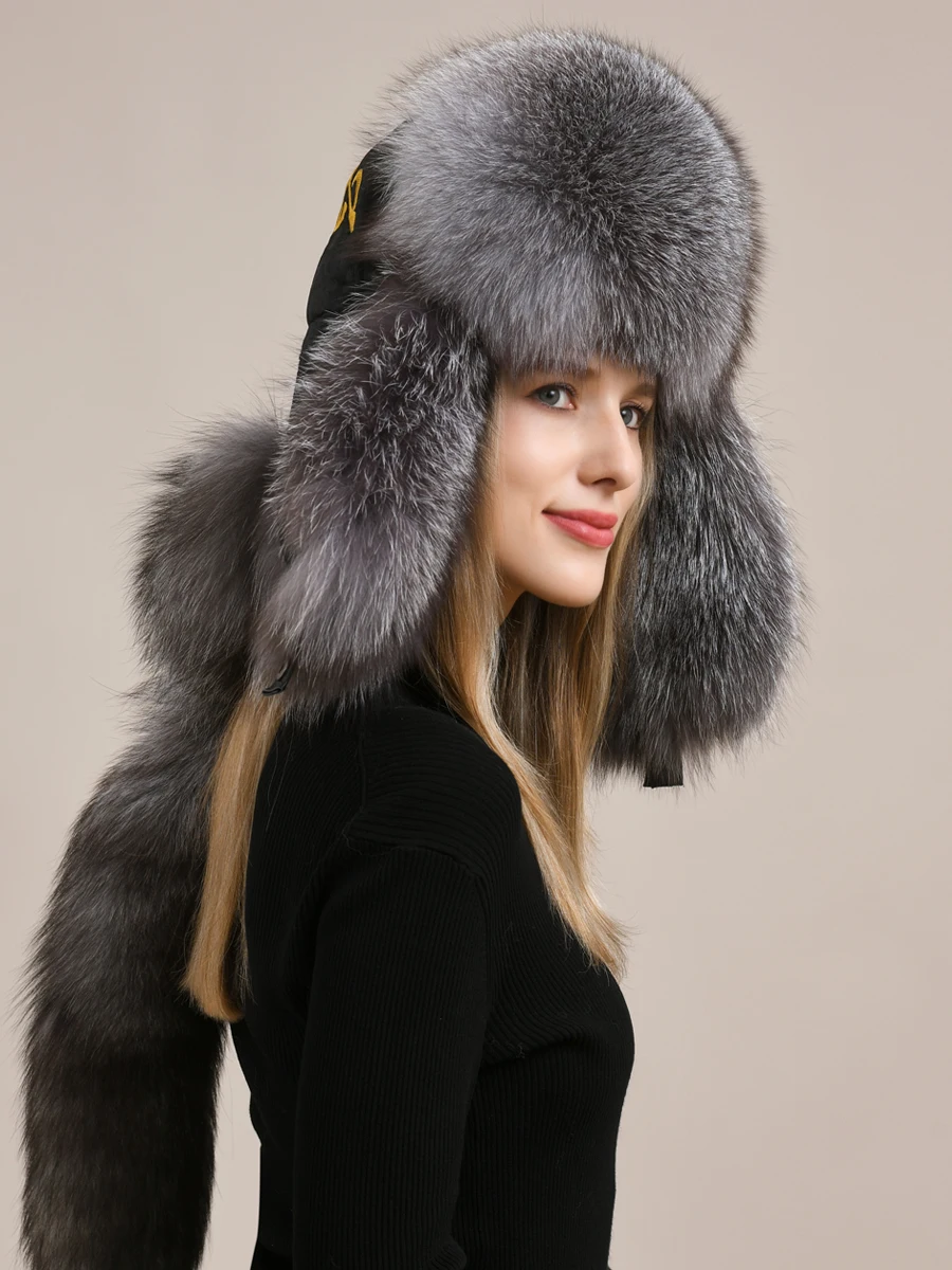 Whole Piece Fox Fur Hats Unisex Super Warm Russian Outdoor With Fox Tail Caps Skiing Snow Real Fur hats Women Men's Headgear
Whole Piece Fox Fur Hats Unisex Super Warm Russian Outdoor With Fox Tail Caps Skiing Snow Real Fur hats Women Men's Headgear
