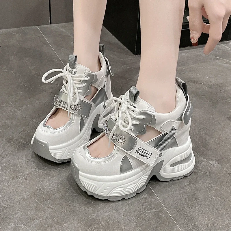 11CM High Womens Wedge Platform Sneaker Light Breathable Hollow Gladiator Sneakers for Women Designer Leather Thick Heel Sandals
11CM High Womens Wedge Platform Sneaker Light Breathable Hollow Gladiator Sneakers for Women Designer Leather Thick Heel Sandals
