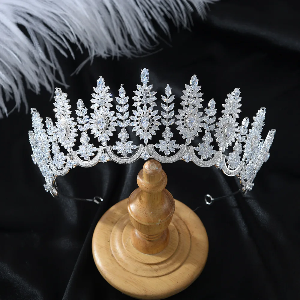 Baroque Bridal Tiara Crown For Wedding Headpiece Sliver Zirconia Crystal Crowns For Women Pageant Bride Hair Jewelry Headdress
Baroque Bridal Tiara Crown For Wedding Headpiece Sliver Zirconia Crystal Crowns For Women Pageant Bride Hair Jewelry Headdress