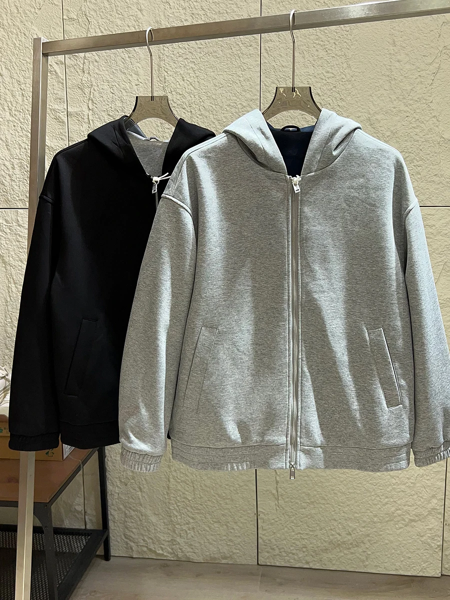 Trendy Oversized Hoodie Jacket for Couples Autumn Casual Style Breathable Polyester Cotton Blend Zipper Closure Sweatshirt
Trendy Oversized Hoodie Jacket for Couples Autumn Casual Style Breathable Polyester Cotton Blend Zipper Closure Sweatshirt