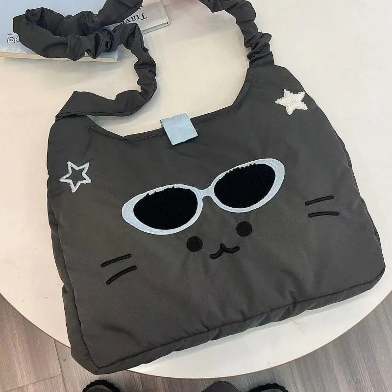 MBTI Cute Cat Shoulder Bag for Women Gray Kawaii Embroidery Tote Bag Japanese Style Casual Luxury Designer Female New in Handbag
MBTI Cute Cat Shoulder Bag for Women Gray Kawaii Embroidery Tote Bag Japanese Style Casual Luxury Designer Female New in Handbag