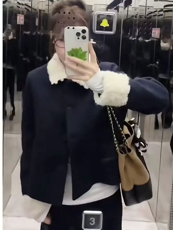 Женская утепленная куртка из овечьей шерсти в корейском стиле, модная осенне-зимняя новинка, элегантная куртка с воротником, короткая верхняя одежда
Женская утепленная куртка из овечьей шерсти в корейском стиле, модная осенне-зимняя новинка, элегантная куртка с воротником, короткая верхняя одежда