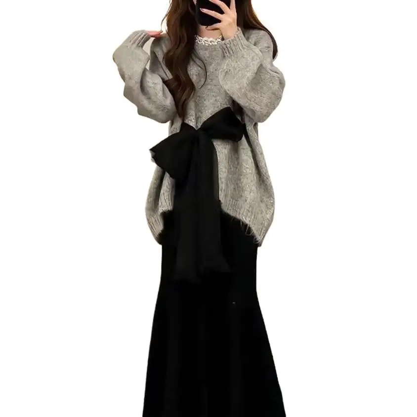 Серый свободный вязаный свитер в стиле Lazy с блестящими пайетками, новинка весенней коллекции, женский топ, модный повседневный наряд в стиле Small Fragrance
Серый свободный вязаный свитер в стиле Lazy с блестящими пайетками, новинка весенней коллекции, женский топ, модный повседневный наряд в стиле Small Fragrance