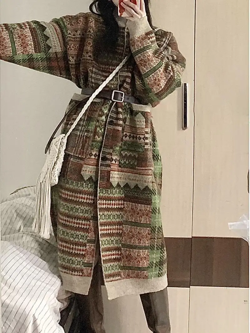 2023 Autumn Winter Women New Loose Sweater Jackets Female Contrast Color Cardigan Outerwear Ladies V-neck Long Knit Coats W547
2023 Autumn Winter Women New Loose Sweater Jackets Female Contrast Color Cardigan Outerwear Ladies V-neck Long Knit Coats W547