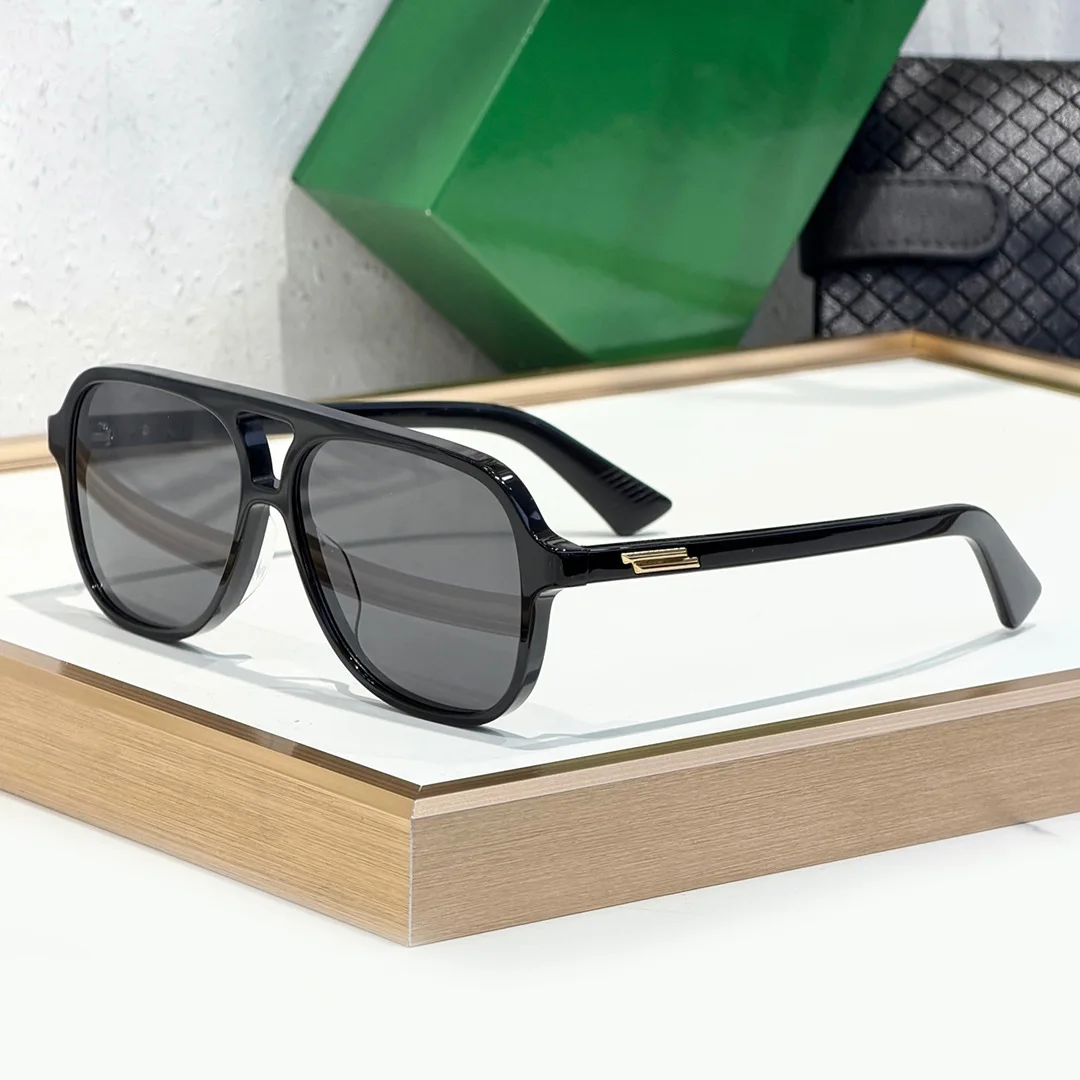 2026 New Oversized Double Bridge Sunglasses Large Frame UV400 Fashion Simple Trendy Shades for Women Men
2026 New Oversized Double Bridge Sunglasses Large Frame UV400 Fashion Simple Trendy Shades for Women Men
