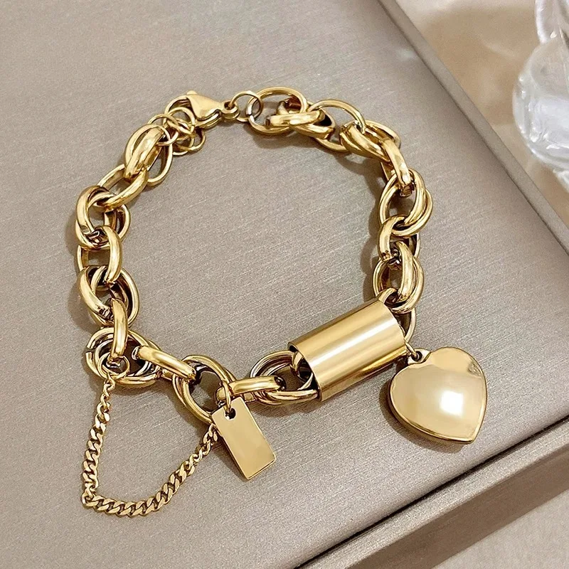 Punk Chunky Gold Color Thick Chain Stainless Steel Bracelets for Women Fashion Design Heart Love Pendant Wrist Jewelry Gift
Punk Chunky Gold Color Thick Chain Stainless Steel Bracelets for Women Fashion Design Heart Love Pendant Wrist Jewelry Gift
