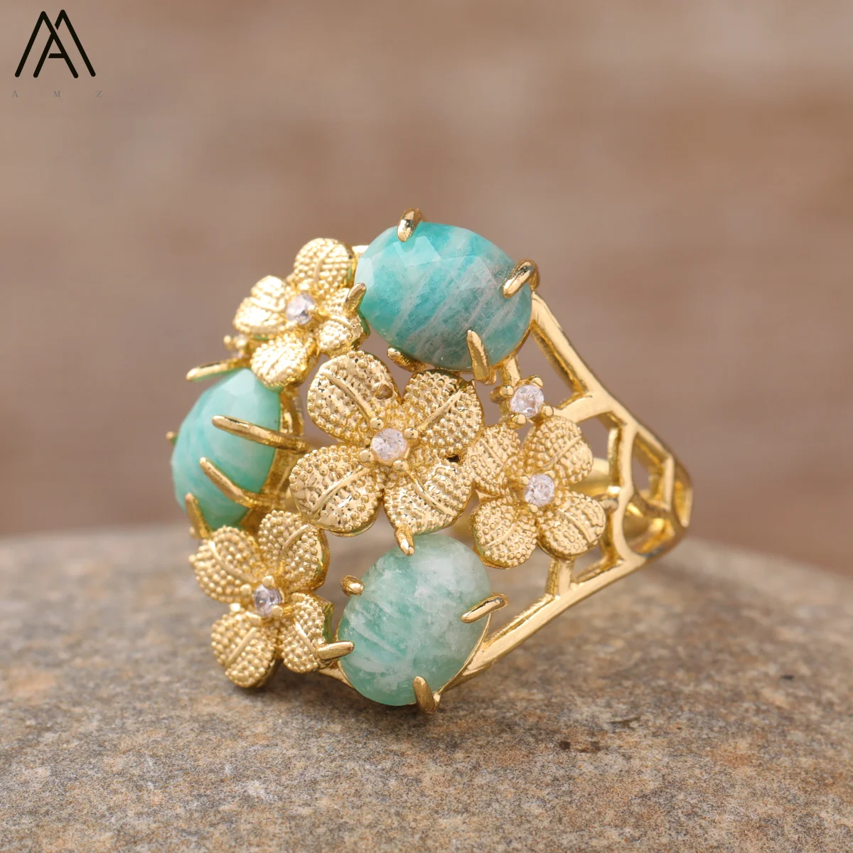 Elegant Women Flower Shape Finger Rings Natural Amazonite Rose Quartz Gold Ring Fashion Engagement Ring Statement Jewelry Gifts
Elegant Women Flower Shape Finger Rings Natural Amazonite Rose Quartz Gold Ring Fashion Engagement Ring Statement Jewelry Gifts