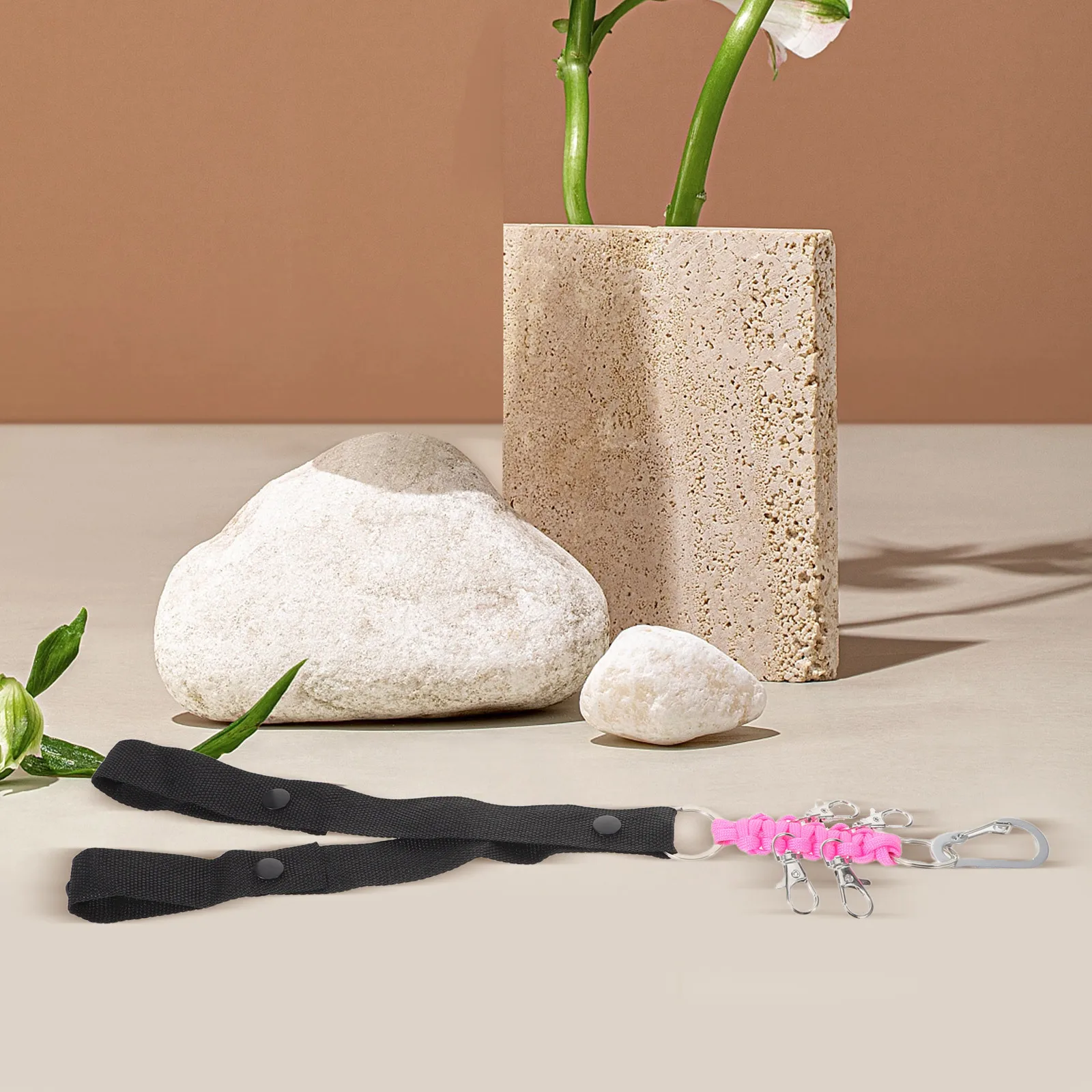 Pom Pom Holder Strap Cheerleader Accessories Snap Button Backpack Hanging Pompoms Holder Outdoor Sports Cheer Bag Attachment
Pom Pom Holder Strap Cheerleader Accessories Snap Button Backpack Hanging Pompoms Holder Outdoor Sports Cheer Bag Attachment