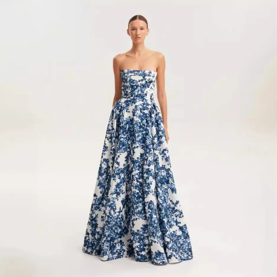 New spring and summer off shoulder European and American women's dress, small floral fairy style long style evening gown
New spring and summer off shoulder European and American women's dress, small floral fairy style long style evening gown