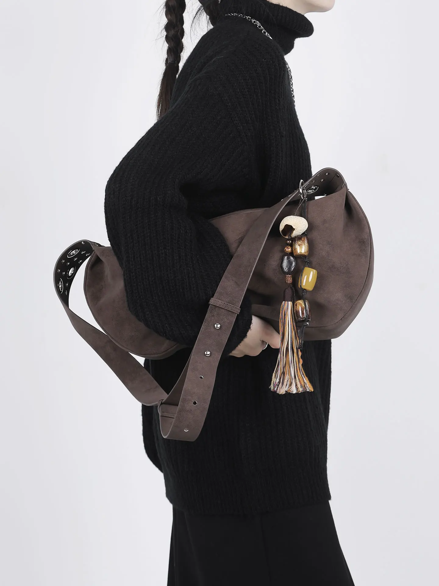 Wood River Card Original Lazy Style Large Capacity Single Shoulder Bag Soft Leather Dumpling Tot Bag Women 2026 New Model
Wood River Card Original Lazy Style Large Capacity Single Shoulder Bag Soft Leather Dumpling Tot Bag Women 2026 New Model