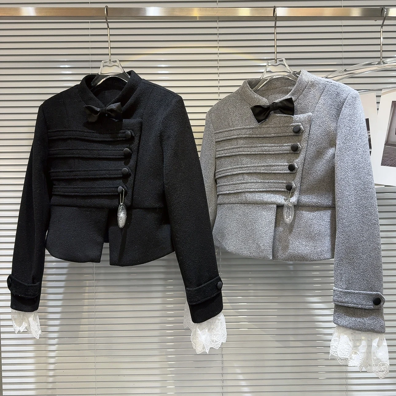 Winter 2025 New Sle Small Fraance Wind Coat with Bow Tie Lace Sve Clip Cotton Woolen ort Outerwear
Winter 2025 New Sle Small Fraance Wind Coat with Bow Tie Lace Sve Clip Cotton Woolen ort Outerwear