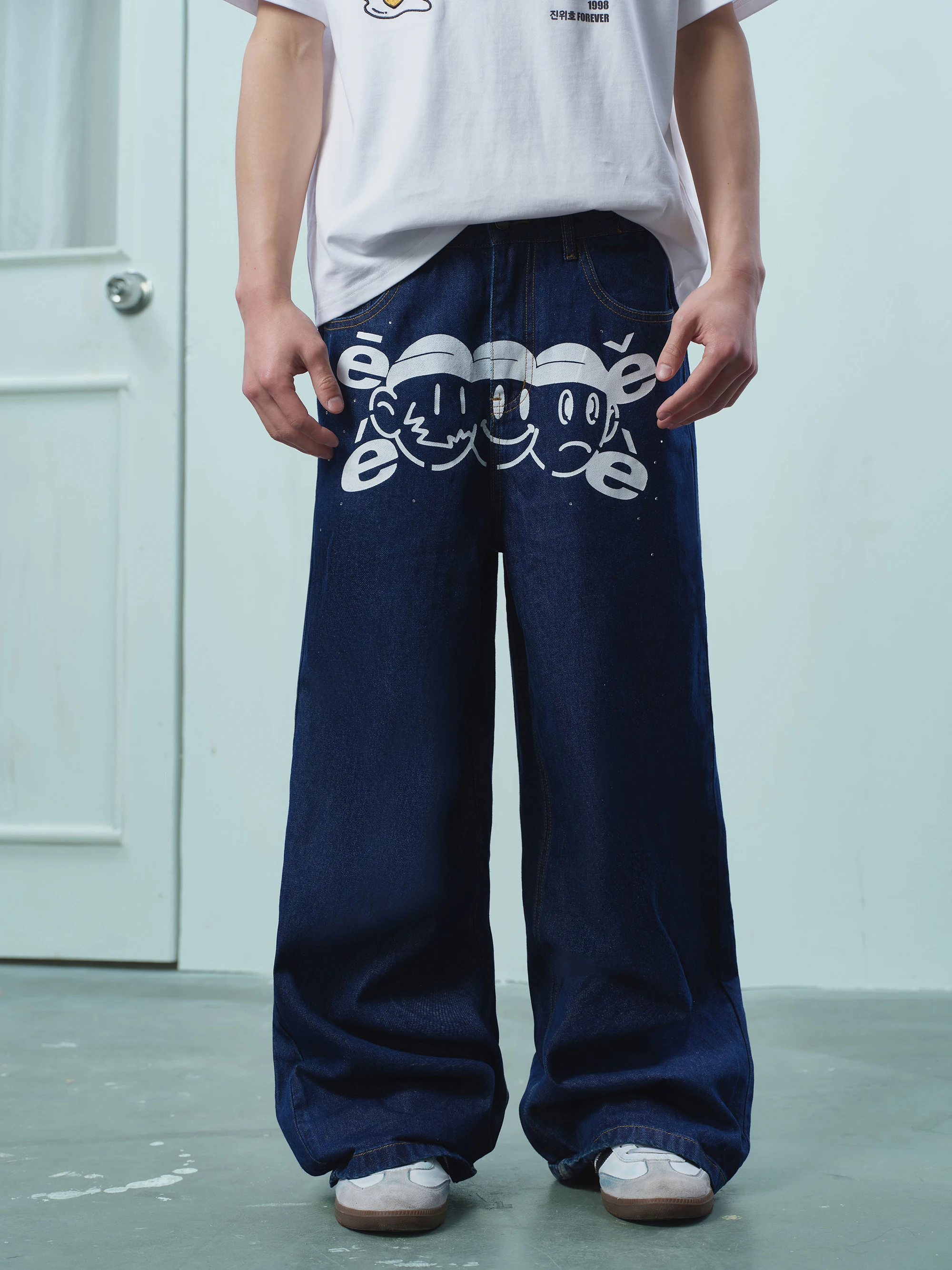 EeeexDAIV Shiny Rhinestone Straight Leg Jeans Cartoon Avatar Loose Washed Denim Casual Straight Tube Trousers for Teens And Y...
EeeexDAIV Shiny Rhinestone Straight Leg Jeans Cartoon Avatar Loose Washed Denim Casual Straight Tube Trousers for Teens And Y...