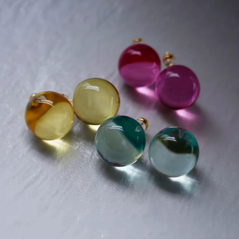 Resin Colorful Stud Earrings for Women Summer Fresh Transparent Large Round Ball Earrings
Resin Colorful Stud Earrings for Women Summer Fresh Transparent Large Round Ball Earrings