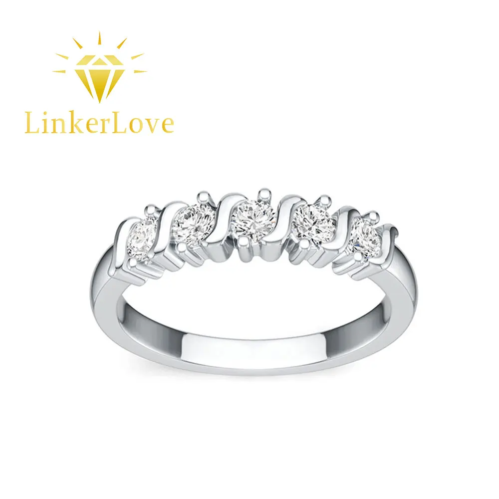 LinkerLove S925 Sterling Silver Wavy Five Stone Moissanite Ring 3mm Round Cut Stones 18K Gold Plated Promise Ring for Women Gift
LinkerLove S925 Sterling Silver Wavy Five Stone Moissanite Ring 3mm Round Cut Stones 18K Gold Plated Promise Ring for Women Gift