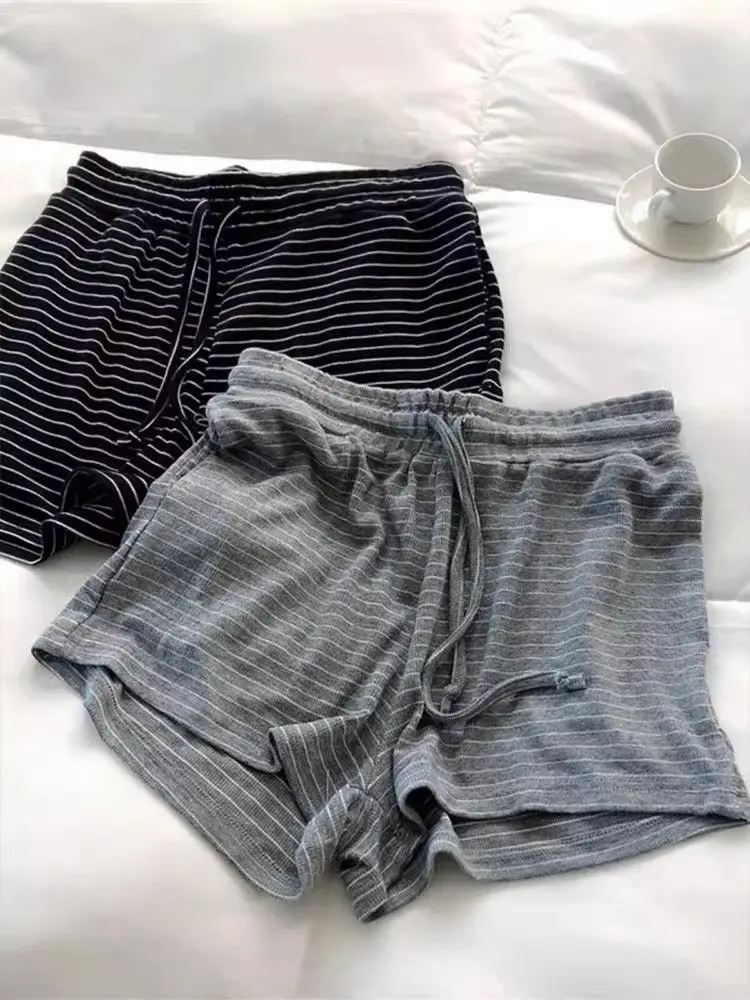 Sweet Korean Style Large Size Short Pajama Pants Women's Summer 2026 New Outwear Soft Skin-friendly Striped Home Shorts
Sweet Korean Style Large Size Short Pajama Pants Women's Summer 2026 New Outwear Soft Skin-friendly Striped Home Shorts