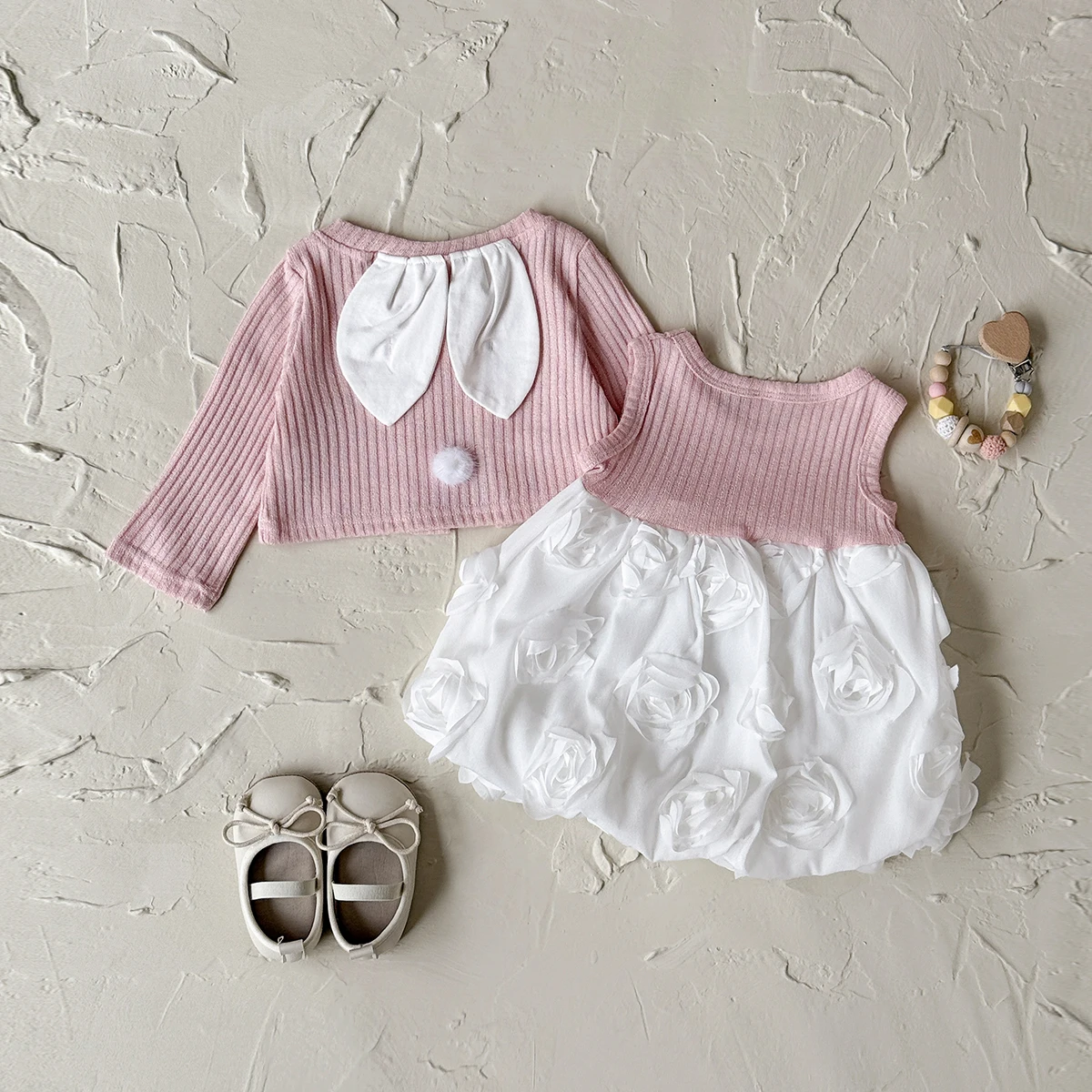 2025 Autumn New 0-3Y Baby Girl Pink Knitted Shirt Beige 3D Rose Puff Skirt Baby Girl Set
2025 Autumn New 0-3Y Baby Girl Pink Knitted Shirt Beige 3D Rose Puff Skirt Baby Girl Set