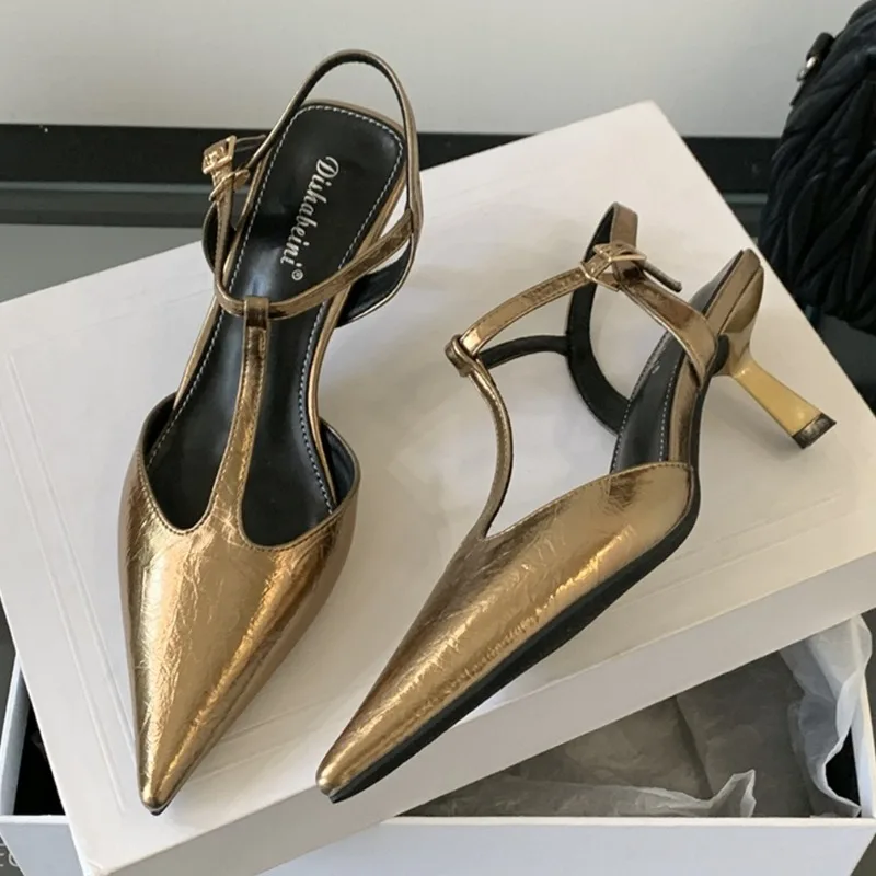 Элегантные туфли-лодочки с острым носком и Т-образным ремешком, женские модные дизайнерские туфли с ремешком на щиколотке и пряжкой на тонком каблуке, удобные модельные туфли на мелком каблуке 
Элегантные туфли-лодочки с острым носком и Т-образным ремешком, женские модные дизайнерские туфли с ремешком на щиколотке и пряжкой на тонком каблуке, удобные модельные туфли на мелком каблуке