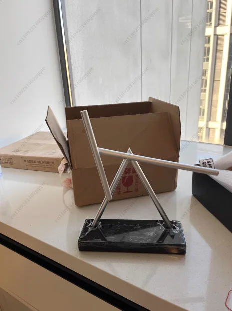 Desktop Decoration Perpetual Motion Instrument Newton Pendulum Creative Gifts Chaos Pendulum Living Room Decoration Decor
Desktop Decoration Perpetual Motion Instrument Newton Pendulum Creative Gifts Chaos Pendulum Living Room Decoration Decor