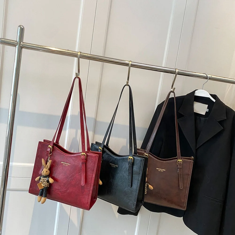 Women's Retro Handbag With Pendant Slouchy Tote Purse Large Capacity Fashion Shoulder Bag Solid Color Bag Women's Travel Handbag
Women's Retro Handbag With Pendant Slouchy Tote Purse Large Capacity Fashion Shoulder Bag Solid Color Bag Women's Travel Handbag