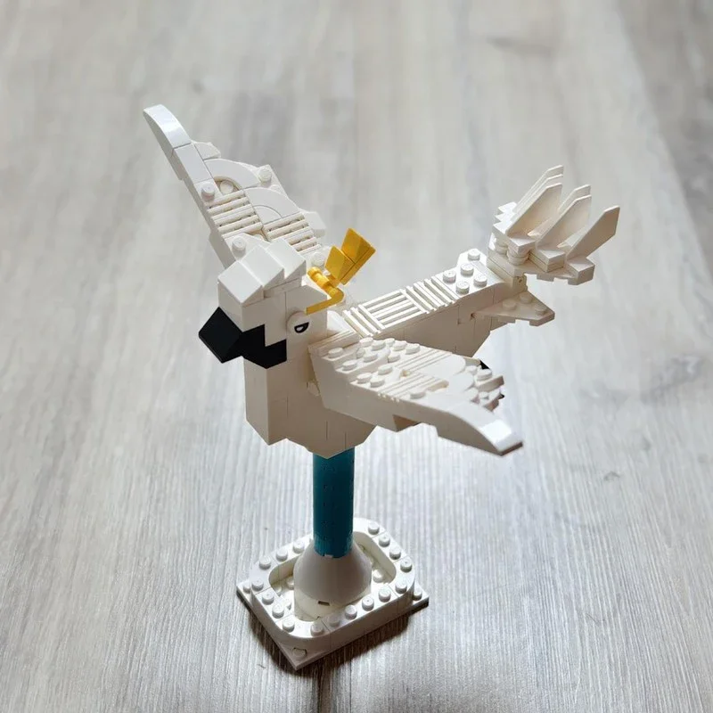 169pcs MOC Flying Cockatoo Building Blocks Hit Of Season For Little Building Enthusiasts Festival Gift
169pcs MOC Flying Cockatoo Building Blocks Hit Of Season For Little Building Enthusiasts Festival Gift