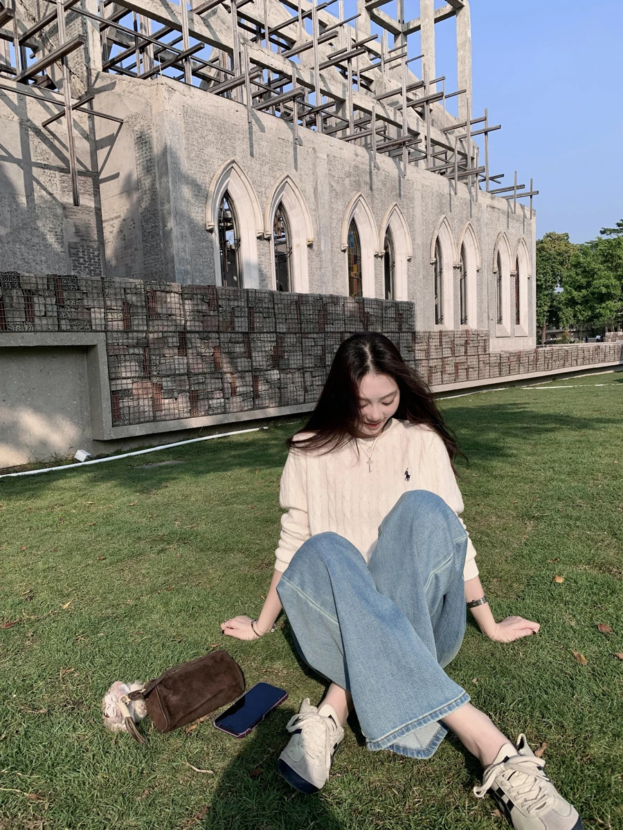 Light Blue High Waist Drapey Straight Leg Jeans Women's Spring 2026 New Versatile Wide Leg Loose Slimming Floor-Length Pants
Light Blue High Waist Drapey Straight Leg Jeans Women's Spring 2026 New Versatile Wide Leg Loose Slimming Floor-Length Pants