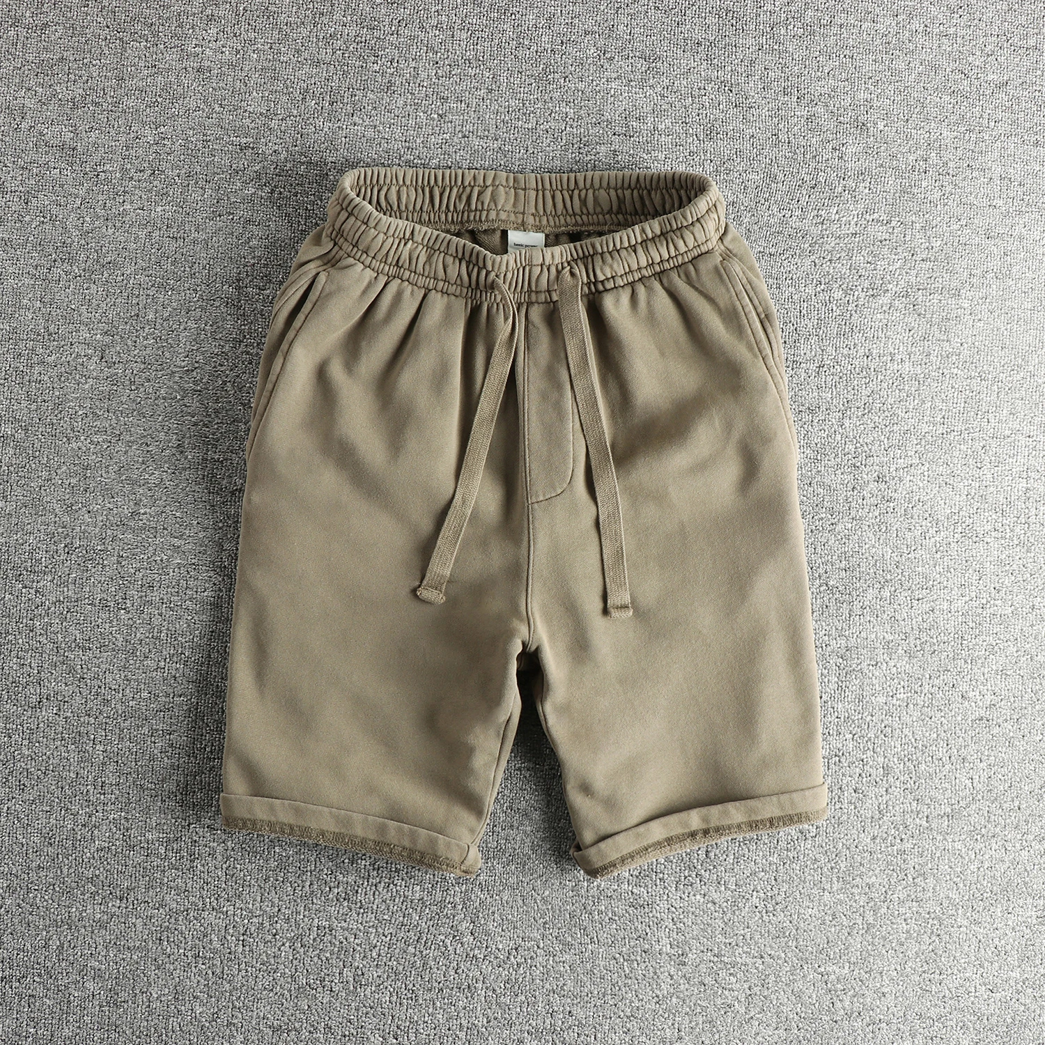 Summer full cotton terry rings, slightly loose knitted short hoodies for men, heavy washing and old American five-point pants
Summer full cotton terry rings, slightly loose knitted short hoodies for men, heavy washing and old American five-point pants