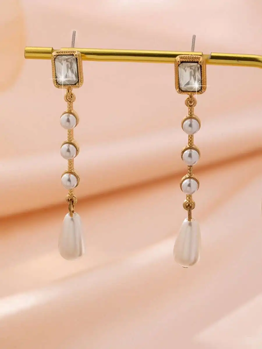 Elegant Drop Earrings With Square Crystal And Pearl Chain For Women
Elegant Drop Earrings With Square Crystal And Pearl Chain For Women