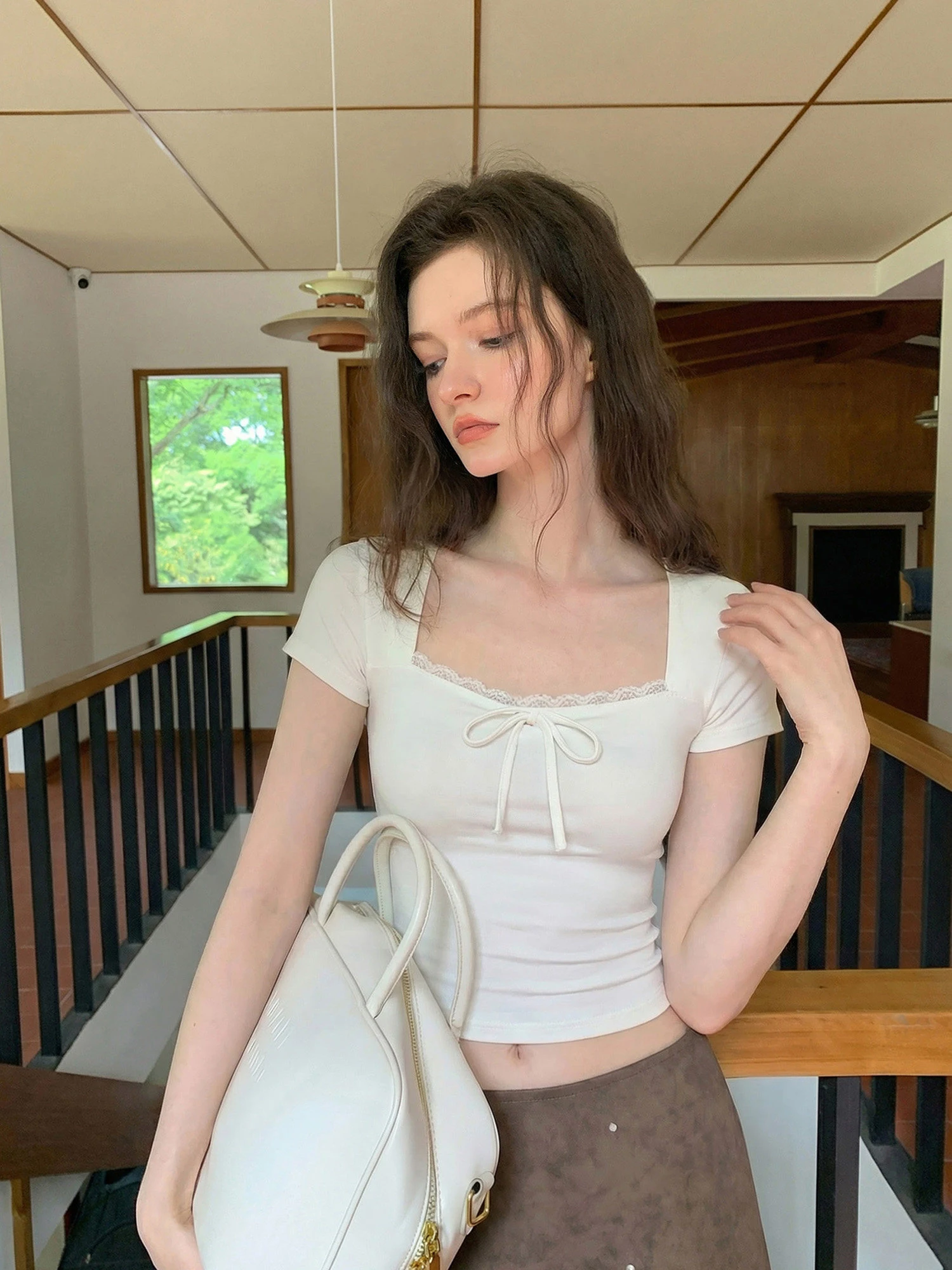 CRUCREAMSU Lace Trim Short Sleeve Slim Fit T-Shirt Women's Spring Summer Square Collar Top Breathable Comfortable Knitted
CRUCREAMSU Lace Trim Short Sleeve Slim Fit T-Shirt Women's Spring Summer Square Collar Top Breathable Comfortable Knitted
