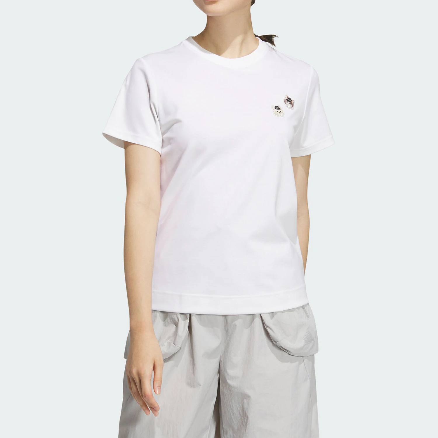 Adidas Official Authentic W GFX TEE2 Женская спортивная повседневная футболка с коротким рукавом JD5250
Adidas Official Authentic W GFX TEE2 Женская спортивная повседневная футболка с коротким рукавом JD5250