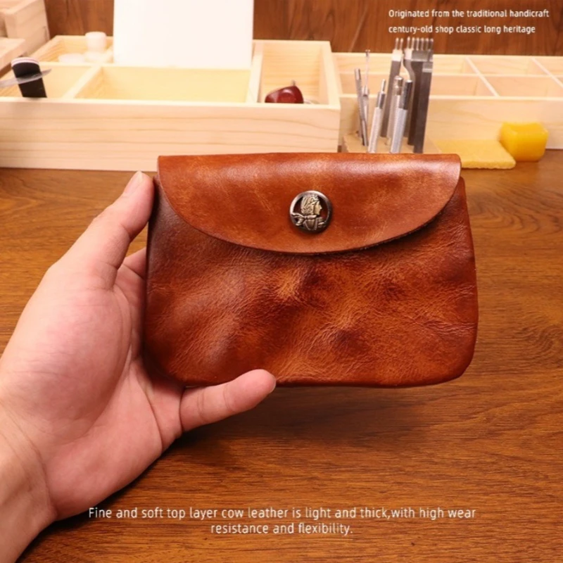 Head layer cowhide cigarette box bag men's vintage cigarette butts lighter bag storage bag small size men's storage portable
Head layer cowhide cigarette box bag men's vintage cigarette butts lighter bag storage bag small size men's storage portable
