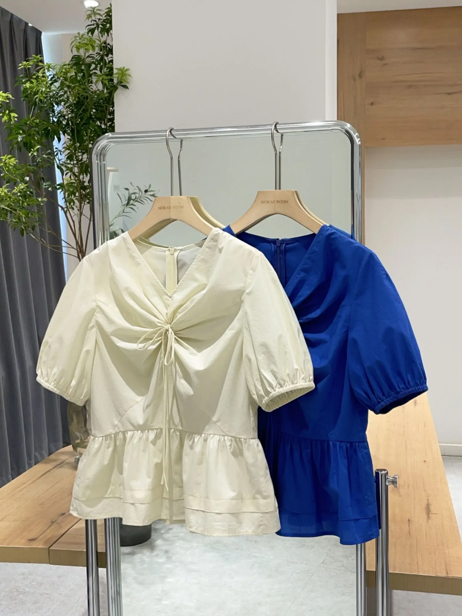 Оригинальный Noolala 2025, новый летний бренд OLIVE Bubble Sve V-Ne, галстук со сборками на талии, Sweet Sle Princ Cut, чистый хлопок...
Оригинальный Noolala 2025, новый летний бренд OLIVE Bubble Sve V-Ne, галстук со сборками на талии, Sweet Sle Princ Cut, чистый хлопок...