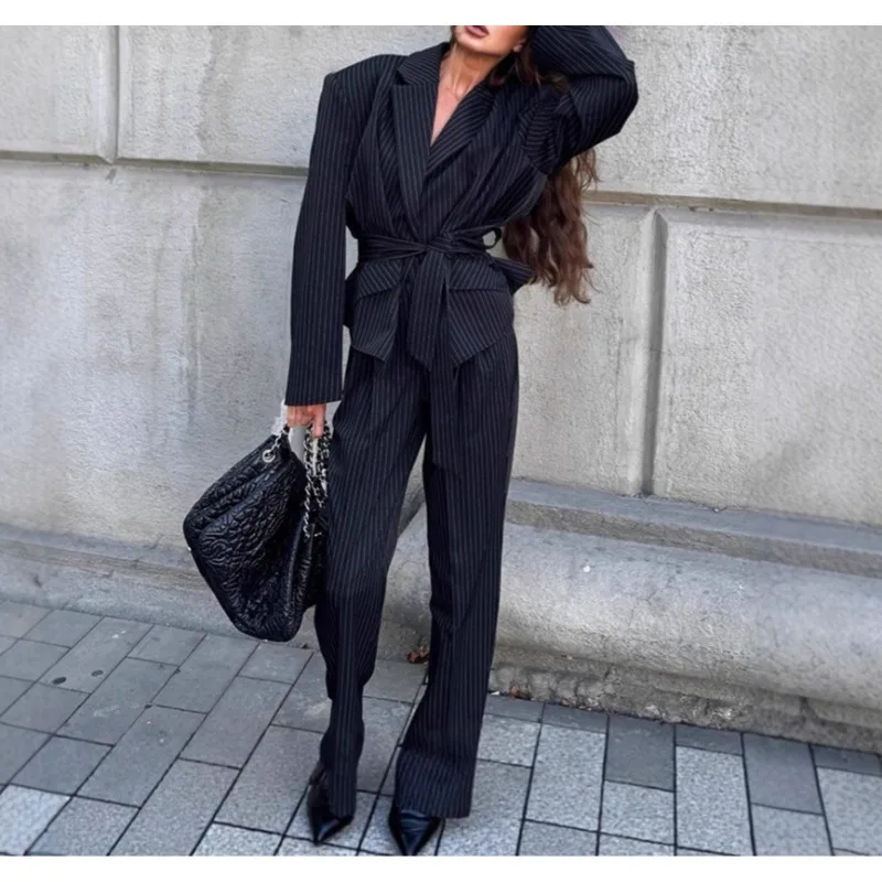 2025 Fashion European and American Navy Blue Coat for Women Long Pants Two-Piece Office Wear for Women
2025 Fashion European and American Navy Blue Coat for Women Long Pants Two-Piece Office Wear for Women