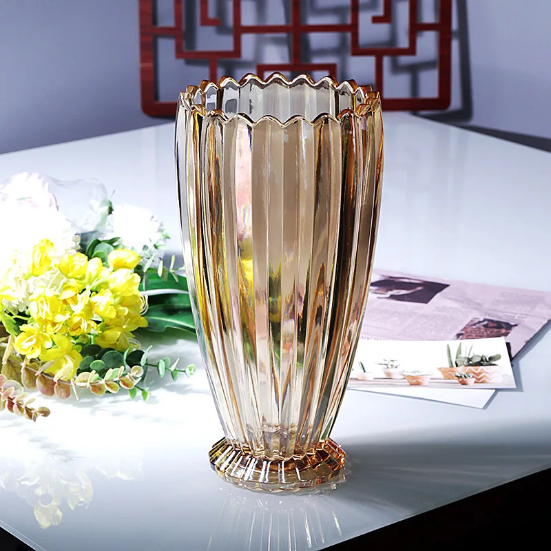 Modern simple living room flower arrangement, hydroponic fire glass vase, European large glass transparent flower
Modern simple living room flower arrangement, hydroponic fire glass vase, European large glass transparent flower