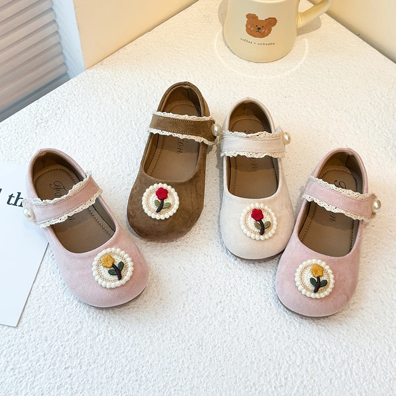 Girls Princess Leather Shoes 2025 New Elegant Children's Flats Chic Ruffled Edge Kids Causal Shoes for Party Wedding Versatile
Girls Princess Leather Shoes 2025 New Elegant Children's Flats Chic Ruffled Edge Kids Causal Shoes for Party Wedding Versatile