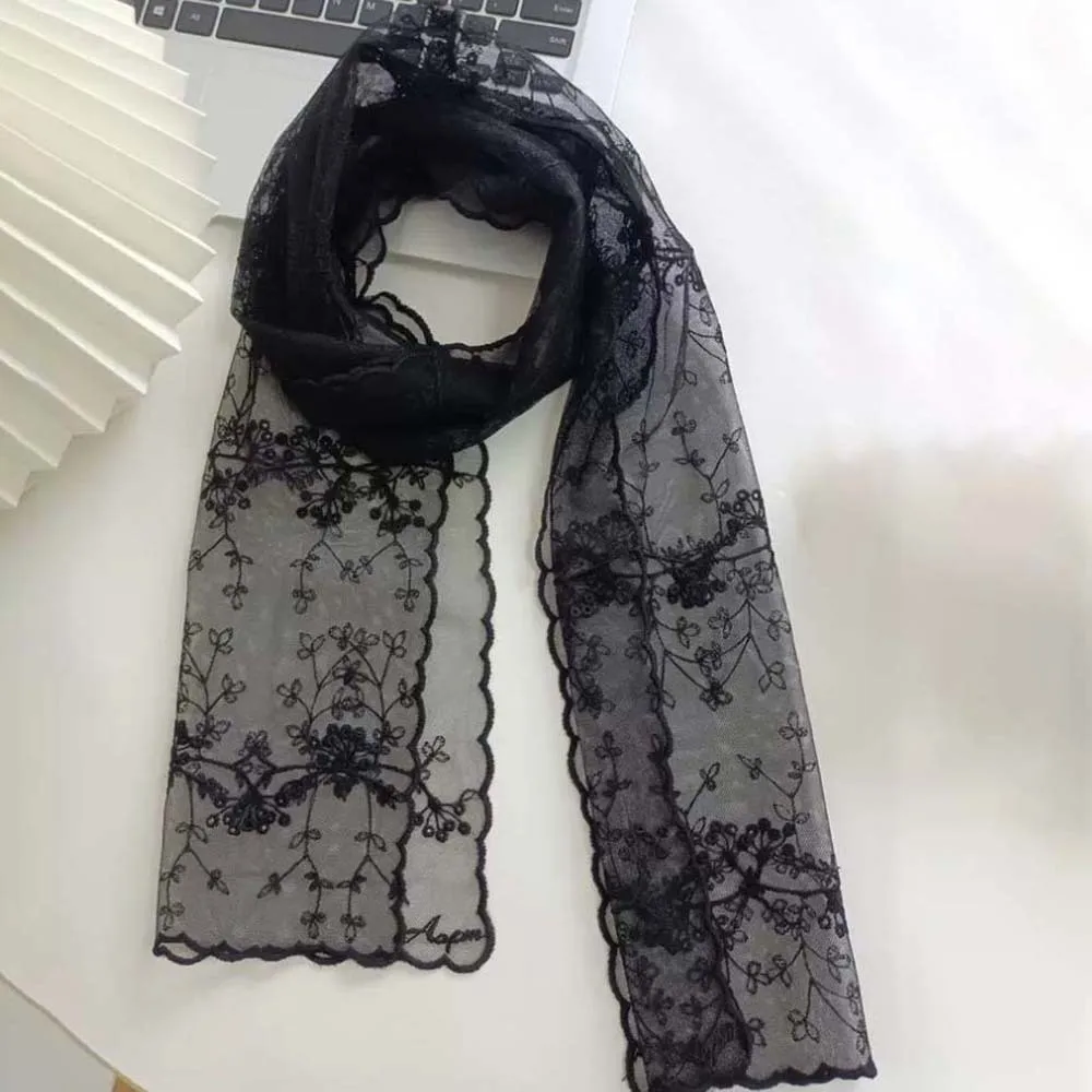 Headband Breathable Spring Silk Scarf Silk Quick-drying Lace Thin Headscarf Lightweight Sunscreen Embroidered Flower Shawl Girls
Headband Breathable Spring Silk Scarf Silk Quick-drying Lace Thin Headscarf Lightweight Sunscreen Embroidered Flower Shawl Girls