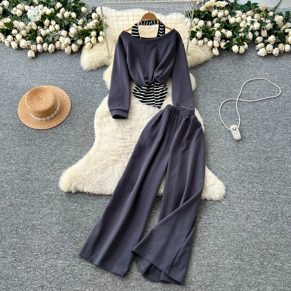 Clothland Women Halter Tracksuit Striped Spliced Long Sleeve Sweatshirt Wide Leg Pants Trousers Retro Two Piece Set TA682
Clothland Women Halter Tracksuit Striped Spliced Long Sleeve Sweatshirt Wide Leg Pants Trousers Retro Two Piece Set TA682
