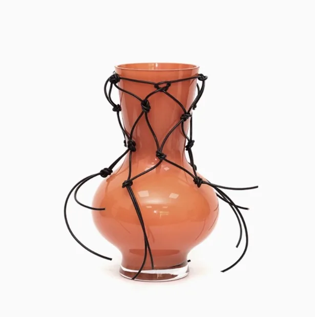Light Luxury Fashion Ornament Fenton Vase Sales Department Homestay Home Living Room Restaurant Vase
Light Luxury Fashion Ornament Fenton Vase Sales Department Homestay Home Living Room Restaurant Vase