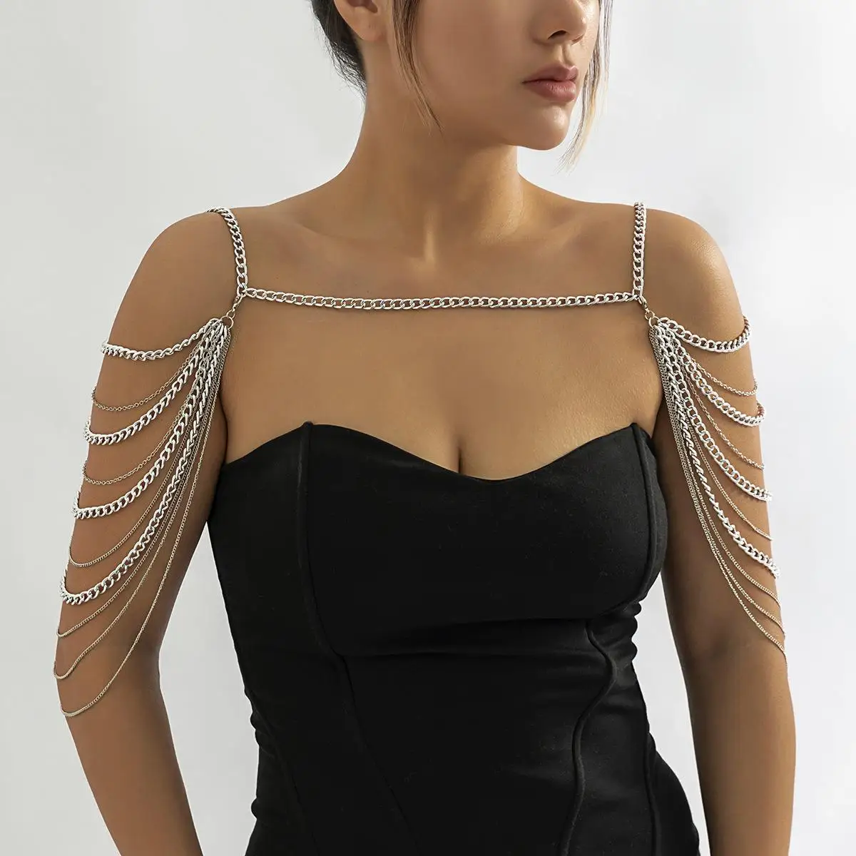 Сексуальная многослойная металлическая кисточка, уличная женская цепочка для ночного клуба, цепочка для тела, трансграничные ювелирные изделия, аксессуар
Сексуальная многослойная металлическая кисточка, уличная женская цепочка для ночного клуба, цепочка для тела, трансграничные ювелирные изделия, аксессуар