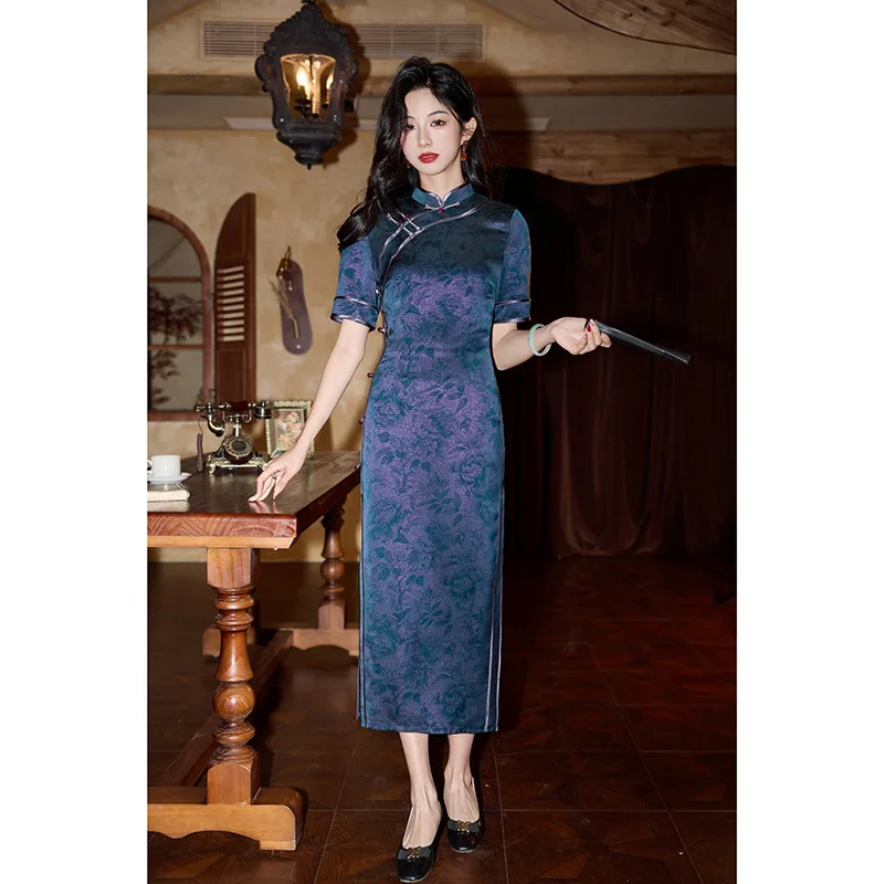 Женское сексуальное жаккардовое атласное платье Cheongsam с винтажным воротником-стойкой, длинное традиционное китайское платье Ципао
Женское сексуальное жаккардовое атласное платье Cheongsam с винтажным воротником-стойкой, длинное традиционное китайское платье Ципао