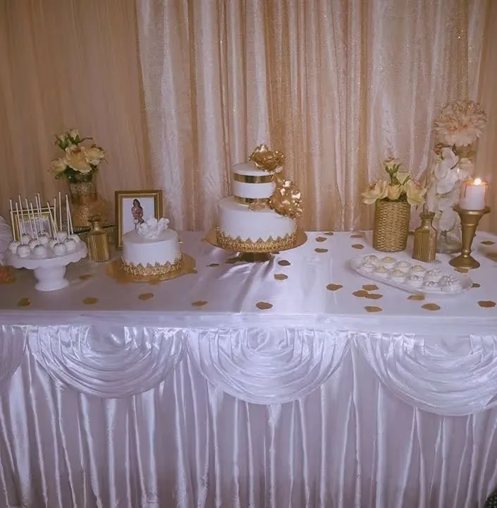 Silky Table Skirt White Pleated Double Drape Valance Design Soft Stylish for Stage Wrinkle Free Resistant Event Table Skirting
Silky Table Skirt White Pleated Double Drape Valance Design Soft Stylish for Stage Wrinkle Free Resistant Event Table Skirting