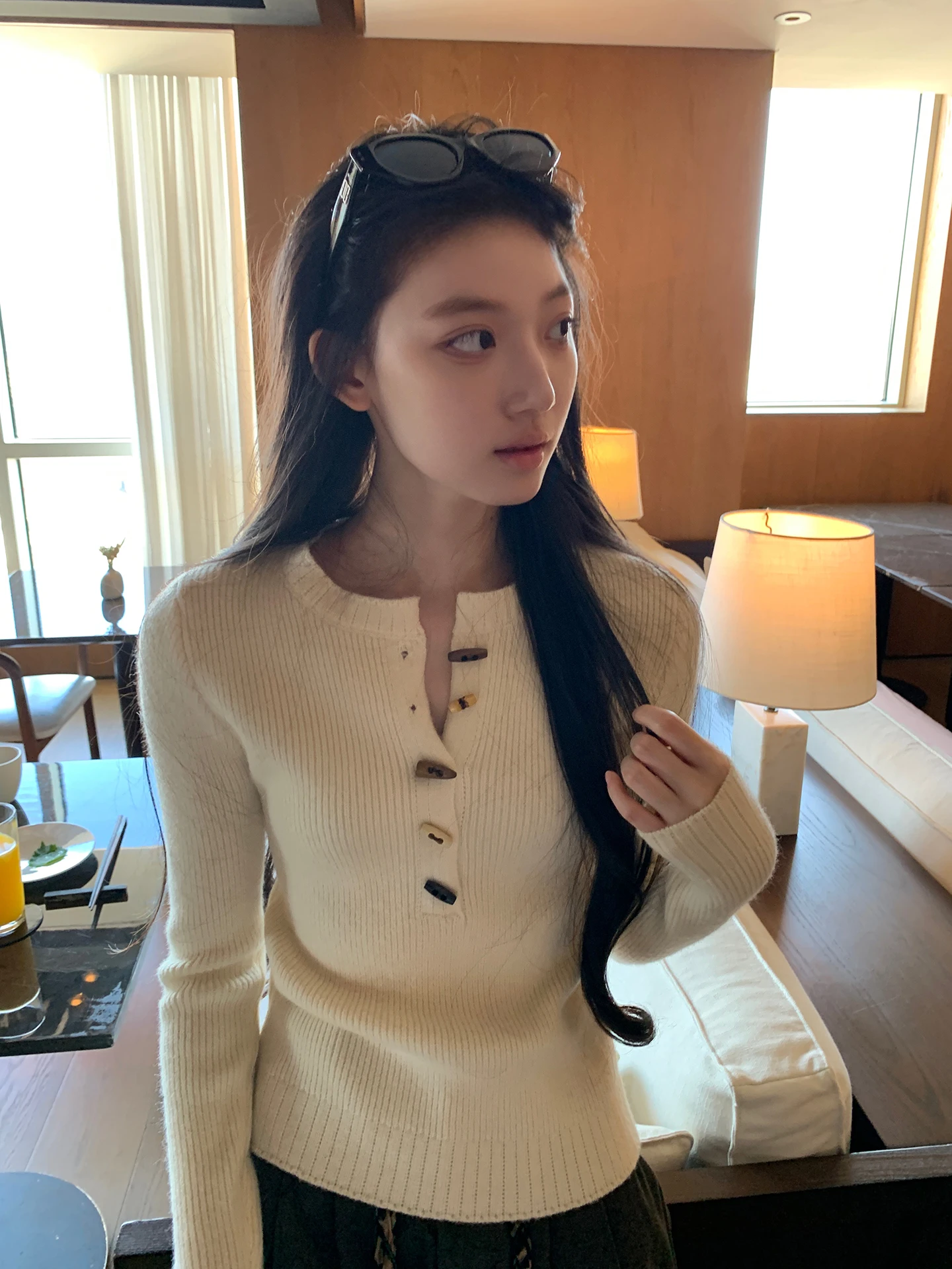 Winter Women's Knitwear Long Sve Lazy Sle Inner Wear Top High End Feeling Design Sense Casual Comfortable Fitted Sweater
Winter Women's Knitwear Long Sve Lazy Sle Inner Wear Top High End Feeling Design Sense Casual Comfortable Fitted Sweater