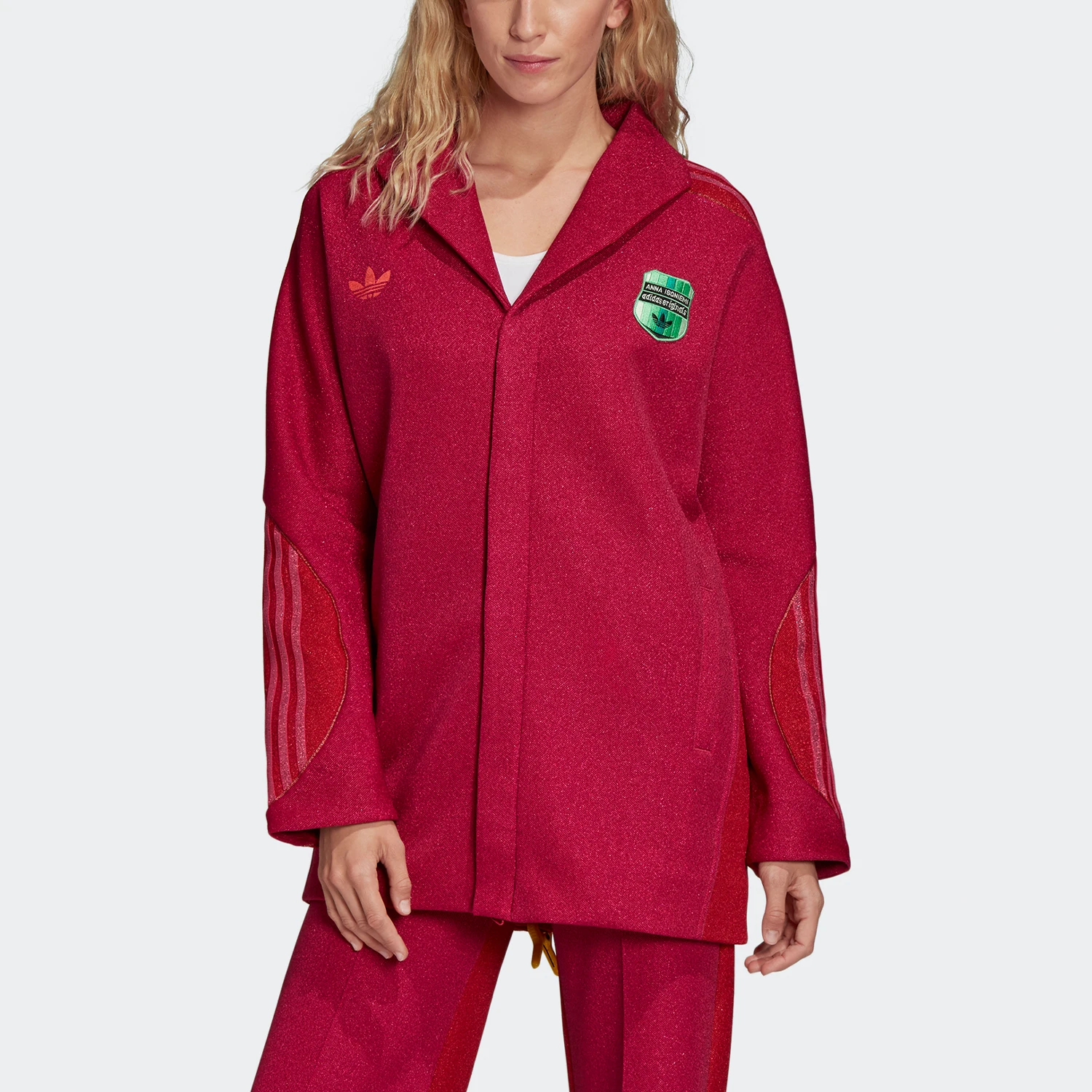 Женская модная свободная куртка на молнии Adidas Originals Authentic Trefoil FQ4158
Женская модная свободная куртка на молнии Adidas Originals Authentic Trefoil FQ4158