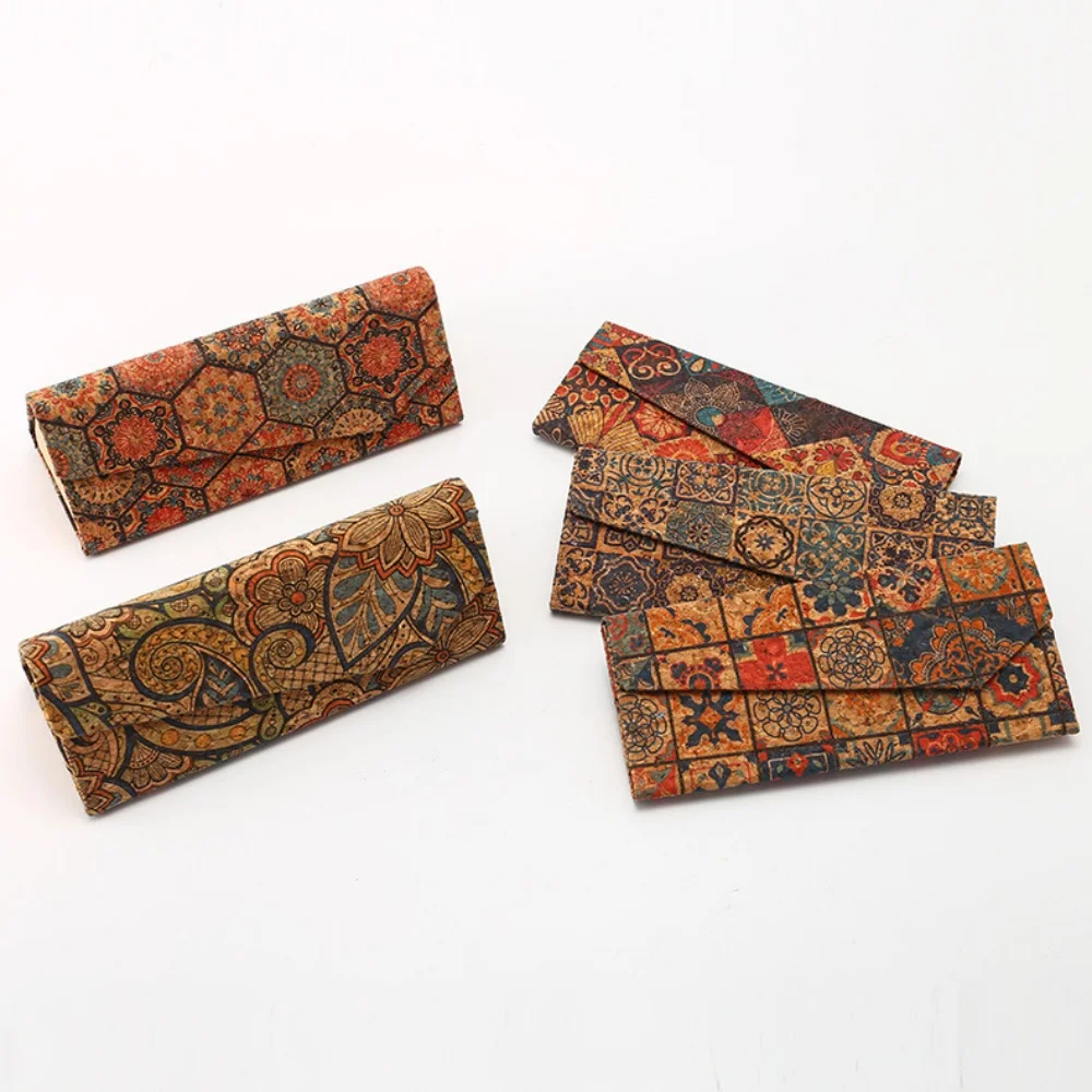 Retro Pattern Cork Folding Triangle Glasses Case for Men Women Sunglasses Storage Box Portable Travel Glasses Box Random Style
Retro Pattern Cork Folding Triangle Glasses Case for Men Women Sunglasses Storage Box Portable Travel Glasses Box Random Style
