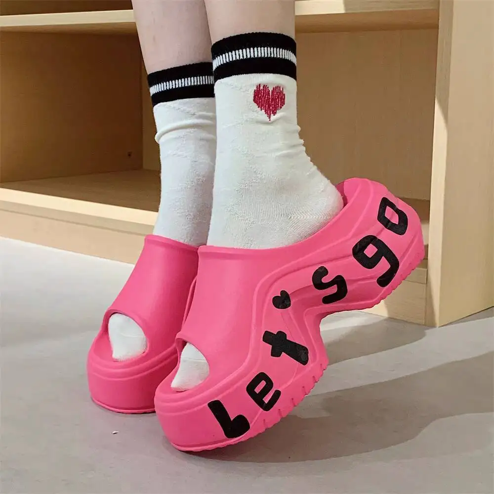 Women's Y2K Style Letter Sandals Summer Fashion Outdoor Non Slip 8CM Height Increasing Thick Soled Slippers for Short Girls
Women's Y2K Style Letter Sandals Summer Fashion Outdoor Non Slip 8CM Height Increasing Thick Soled Slippers for Short Girls